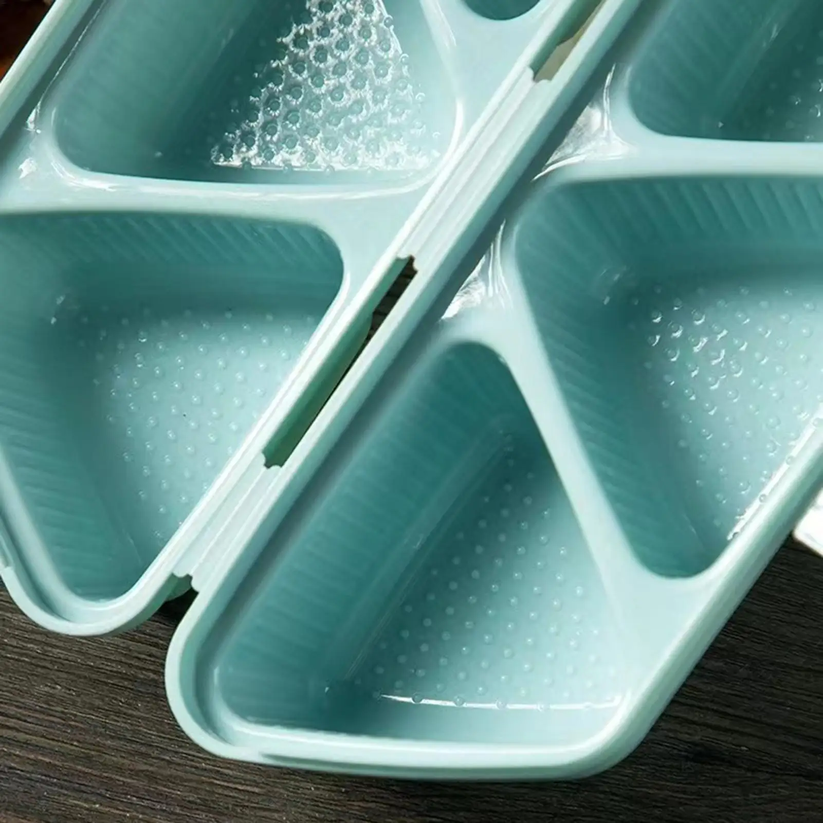 寿司型メーカー 6個取り三角形おにぎり型 弁当箱ツール ノン - Meal Prep With Rice のレビューと価格